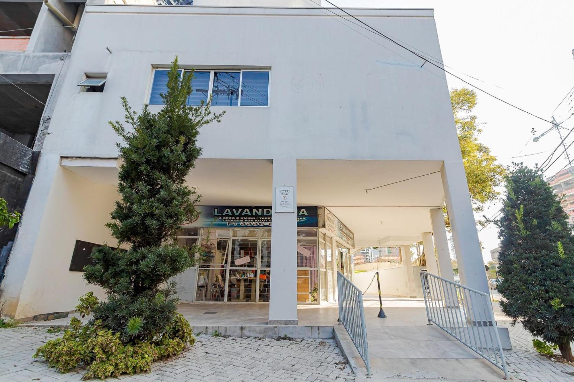 Predio Fantastico No Bairro Requisitado De